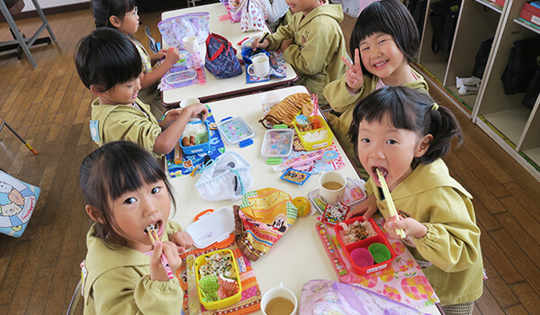 給食